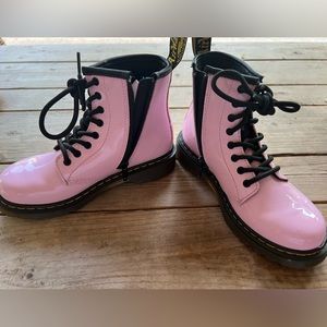 Kids Dr. Martens Bubblegum Pink